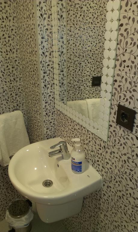 Hostal Bisbal Only Adults No Ac Valencia Værelse billede