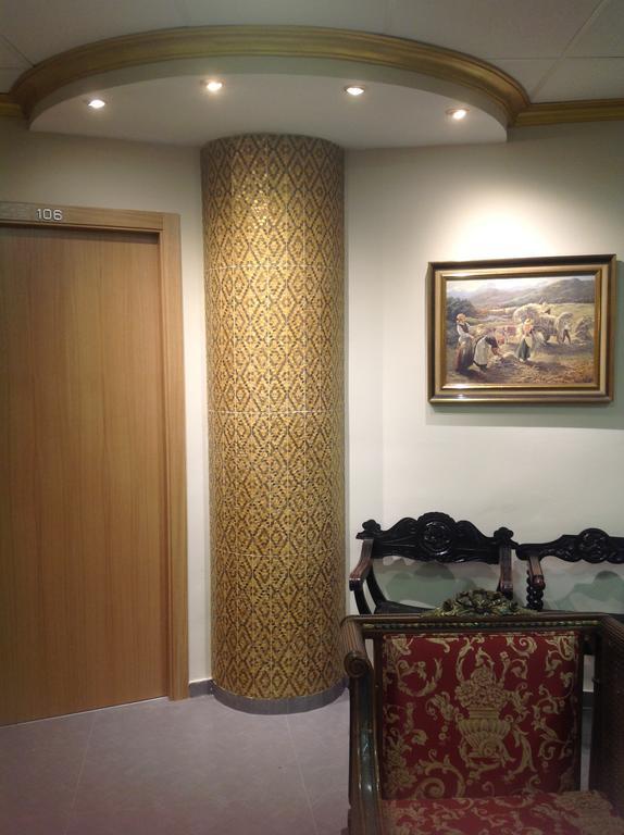 Hostal Bisbal Only Adults No Ac Valencia Eksteriør billede